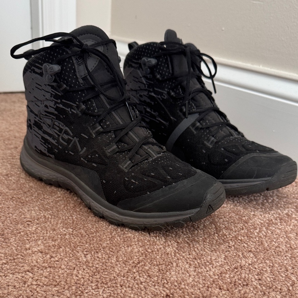 Keen Women's Black Athletic Hiking Shoes